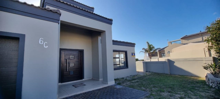 4 Bedroom Property for Sale in Country Club Western Cape